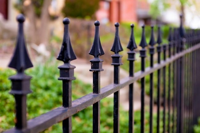 Types of Fences for Your Home - Stack Wall