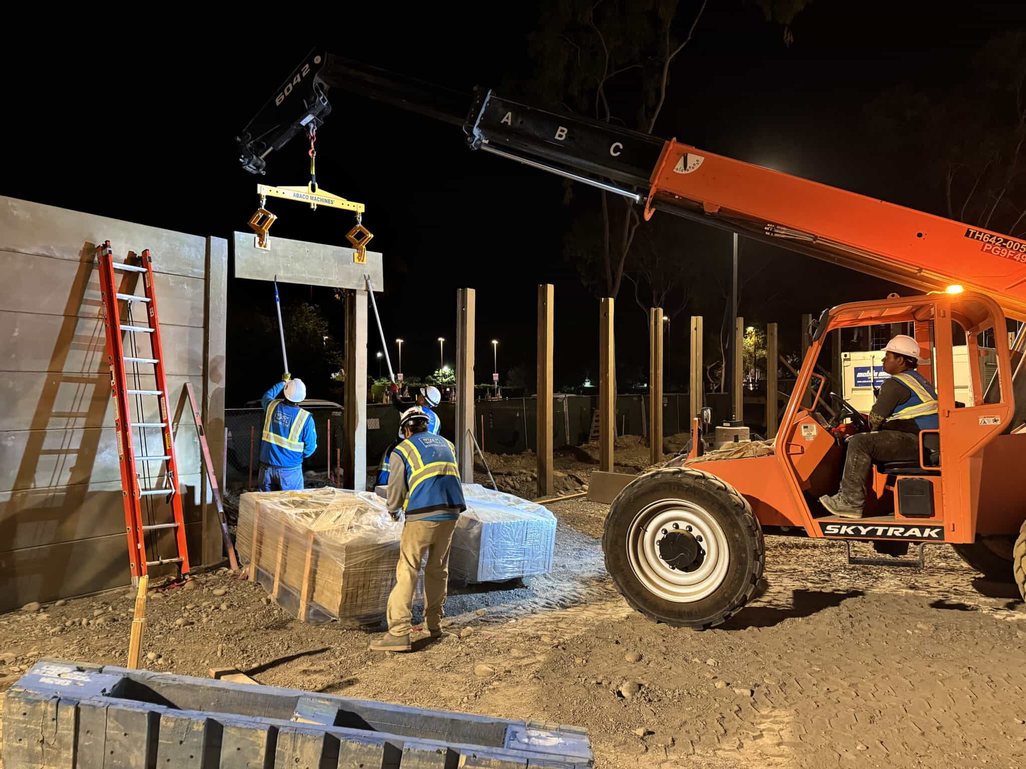7 UC M Smooth Buff Poway SS Lifting Panels night 2048x1536